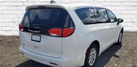 Chrysler Voyager 2023