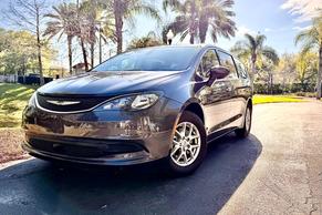 Chrysler Voyager 2022 in Orlando