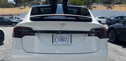 Tesla Model X 2022