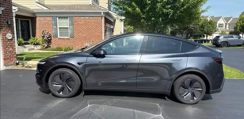 Tesla Model Y 2026