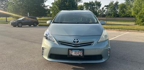 Toyota Prius v 2013