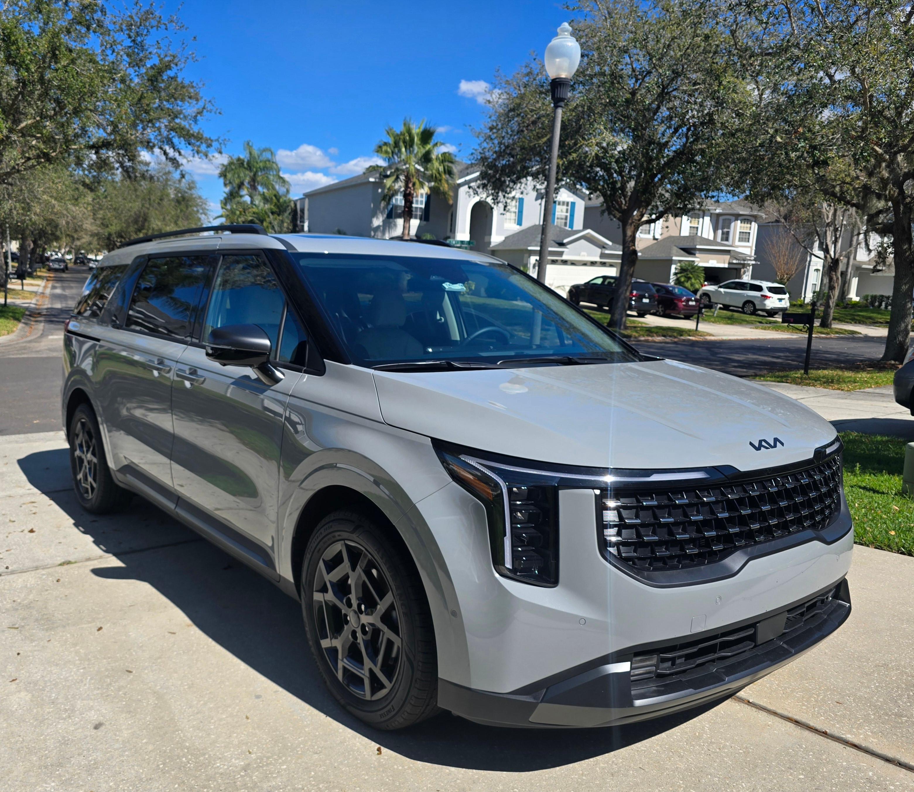 Kia Carnival Hybrid 2026 in Winter Garden, FL