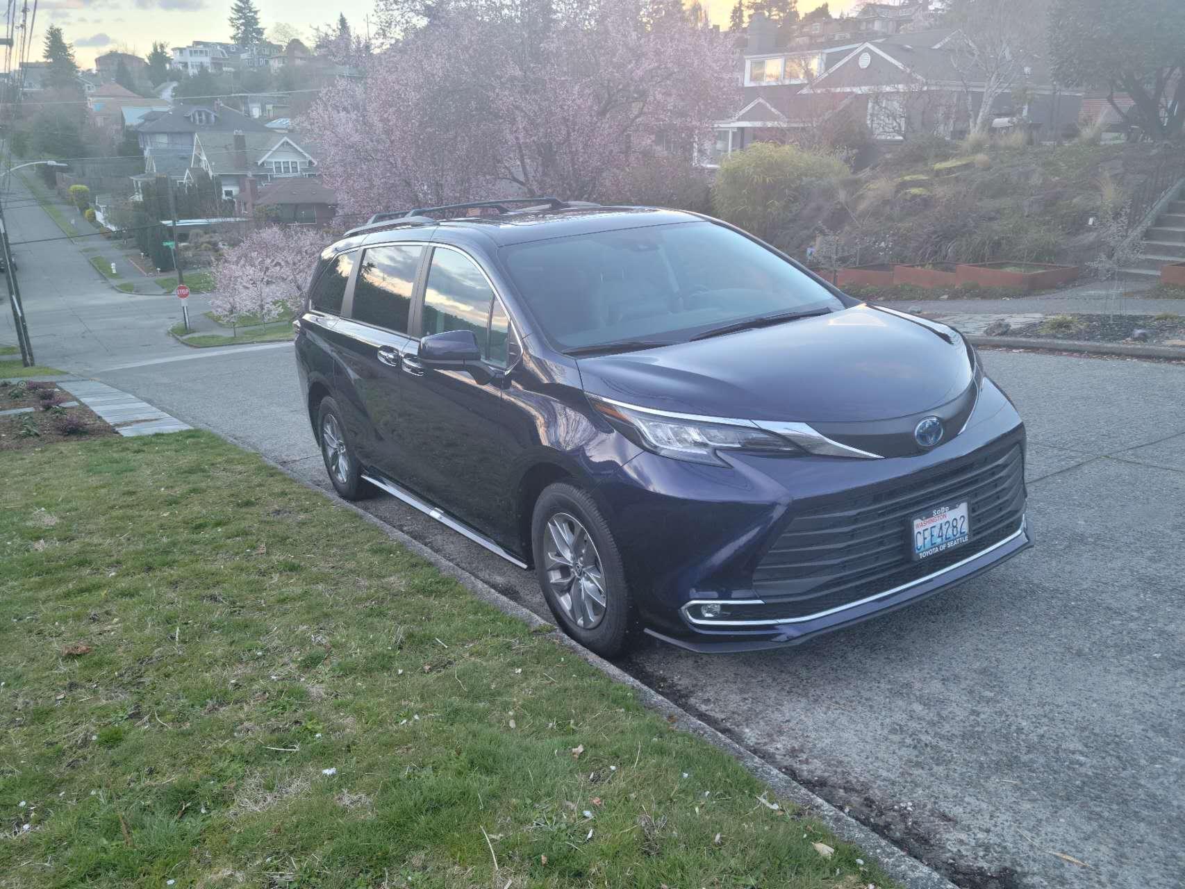 Toyota Sienna 2022 in Medina, WA