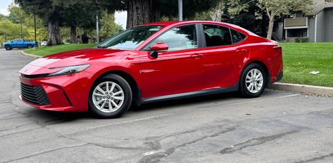 Toyota Camry Hybrid 2025