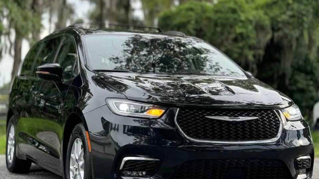 Chrysler Pacifica 2022 in 