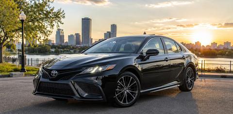 Toyota Camry 2021
