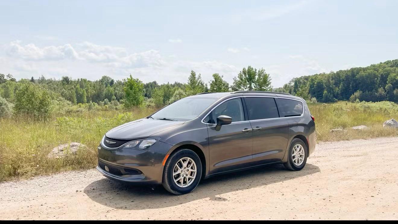 Chrysler Pacifica 2017 in Southfield, MI