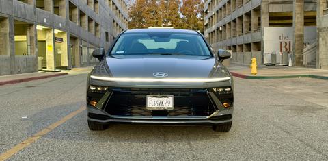 Hyundai Sonata Hybrid 2026