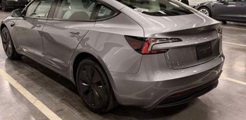 Tesla Model 3 2024