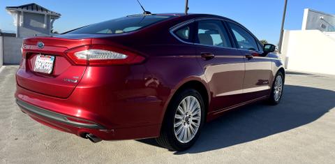 Ford Fusion Hybrid 2014
