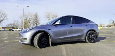 Tesla Model Y 2024