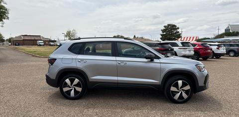 Volkswagen Taos 2025