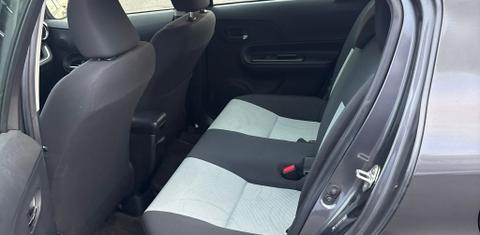 Toyota Prius c 2016