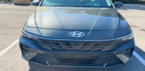 Hyundai Elantra 2024
