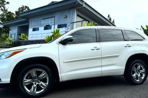 Toyota Highlander car