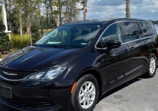 Chrysler Pacifica car