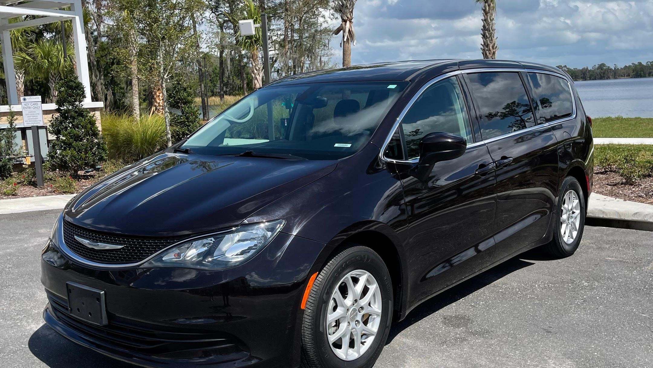 Chrysler Pacifica 2017 in 