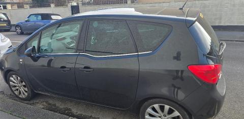 Vauxhall Meriva 2015