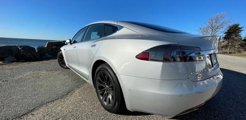 Tesla Model S 2016