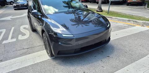 Tesla Model Y 2026