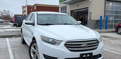 Ford Taurus 2016