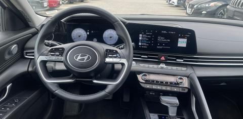 Hyundai Elantra 2024