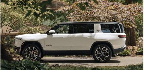 Rivian R1S 2025
