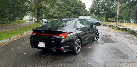 Hyundai Elantra 2023