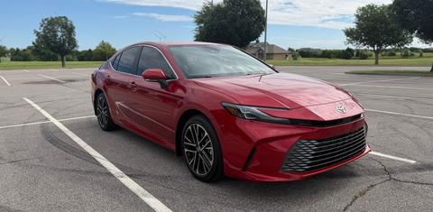 Toyota Camry Hybrid 2026