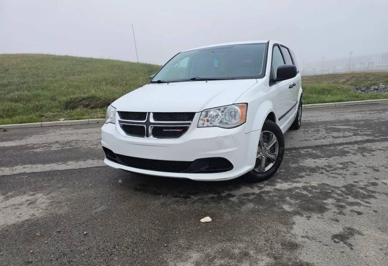 Dodge Grand Caravan 2016 in Calgary, AB