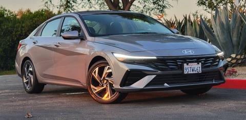 Hyundai Elantra 2025
