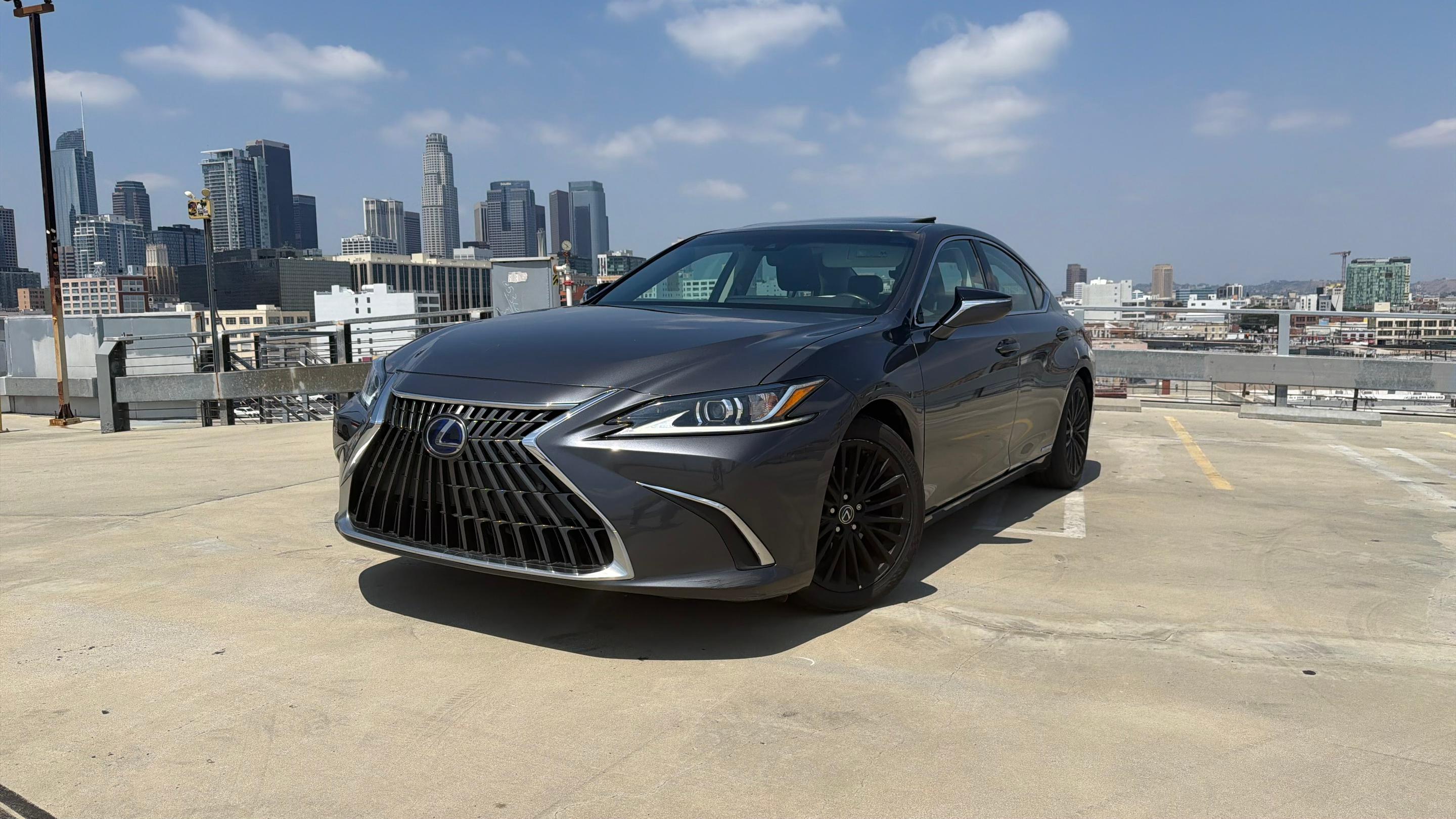 Lexus ES 2022 in 