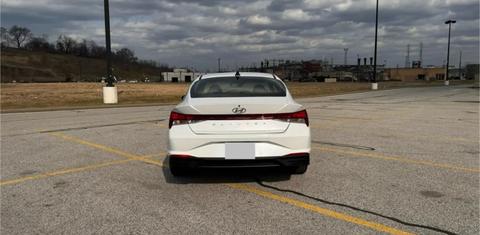 Hyundai Elantra 2023