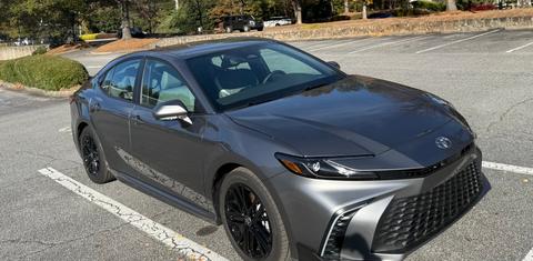 Toyota Camry Hybrid 2025