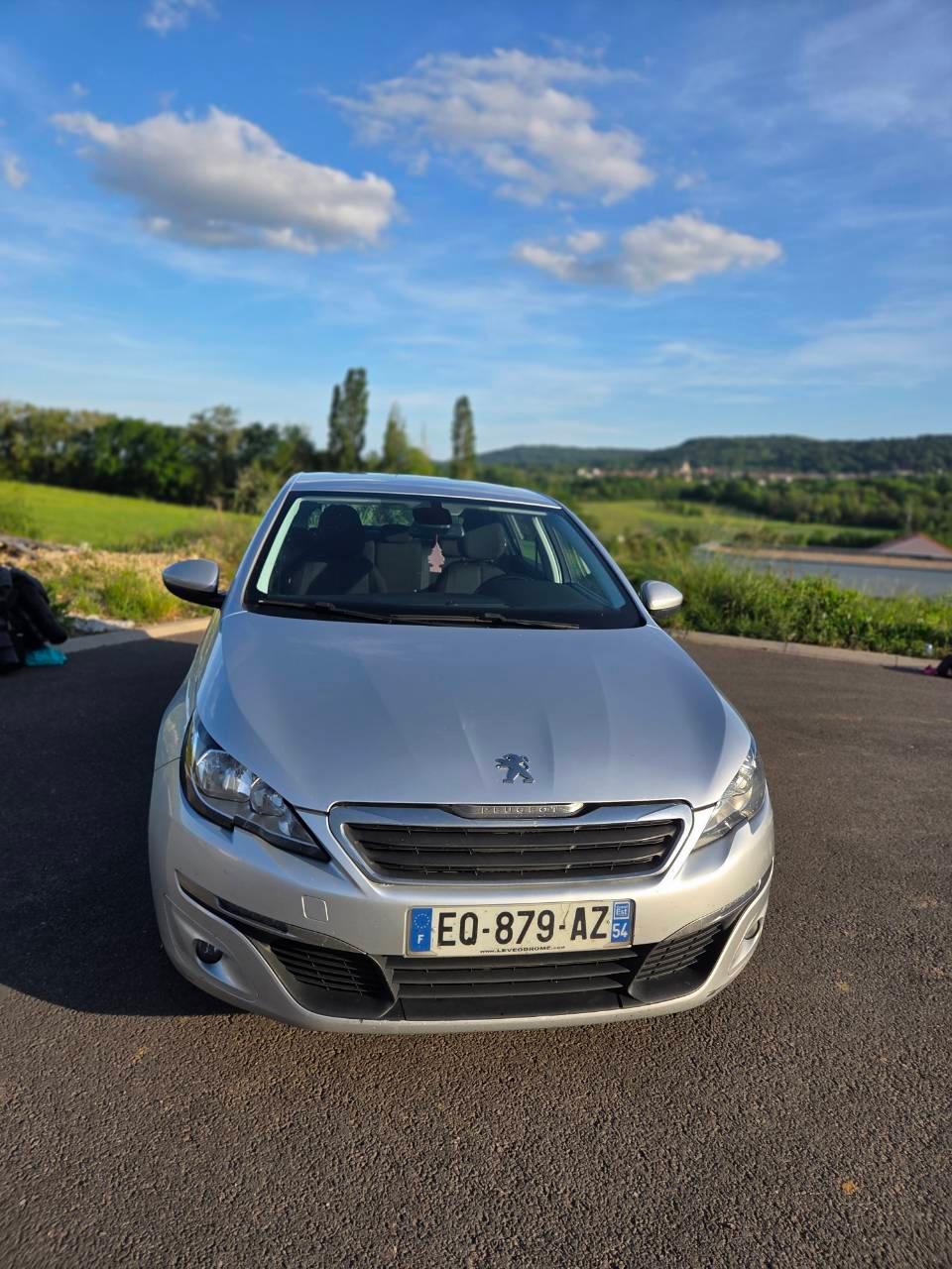 Peugeot 308 2016 à Metz