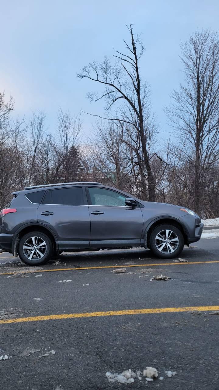 Toyota RAV4 2018 à Ottawa, ON