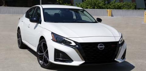 Nissan Altima 2025
