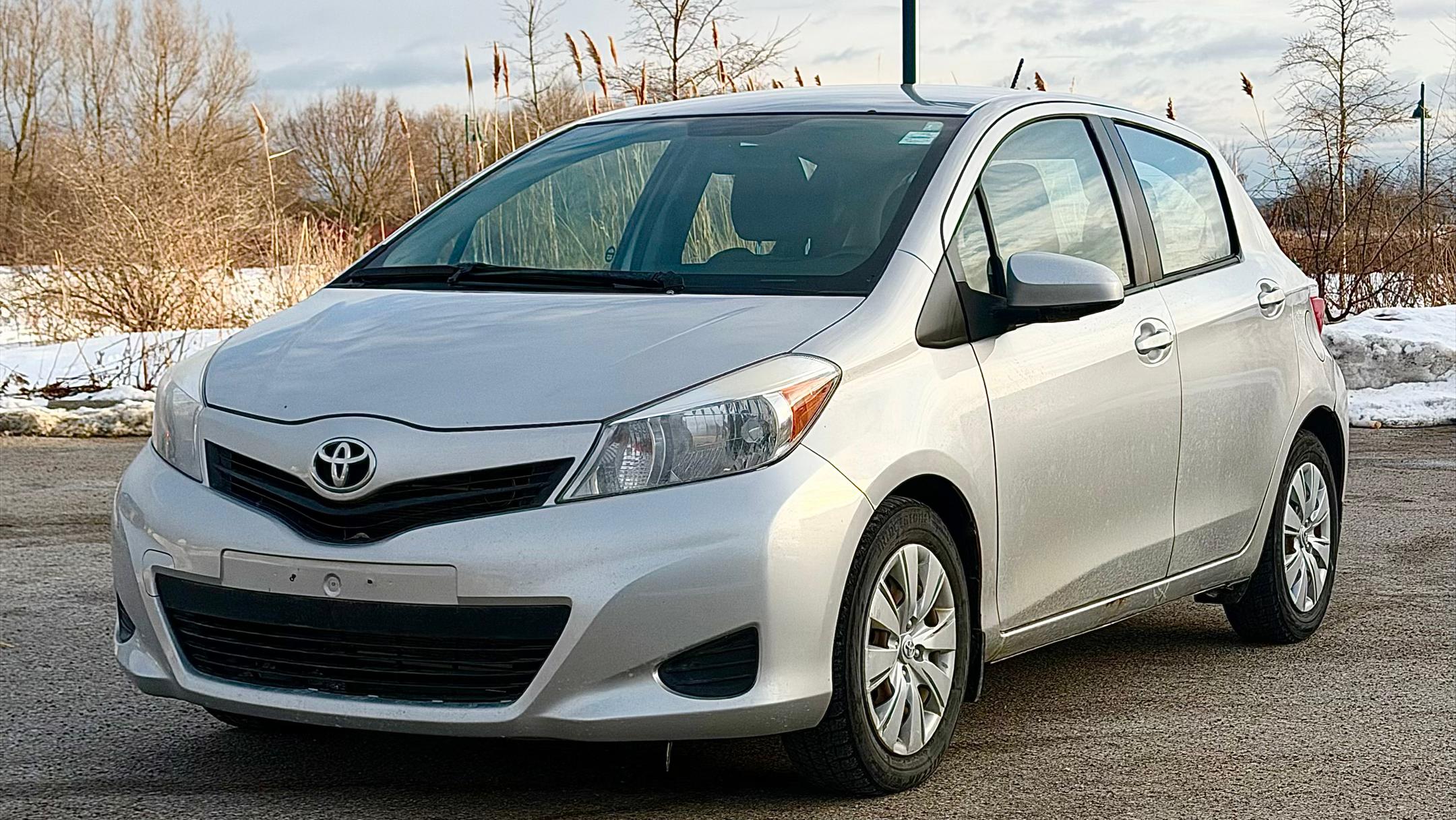 Toyota Yaris 2014 à 