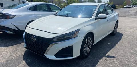 Nissan Altima 2023