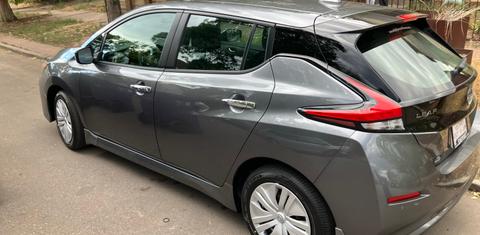Nissan LEAF 2025