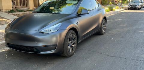 Tesla Model Y 2024