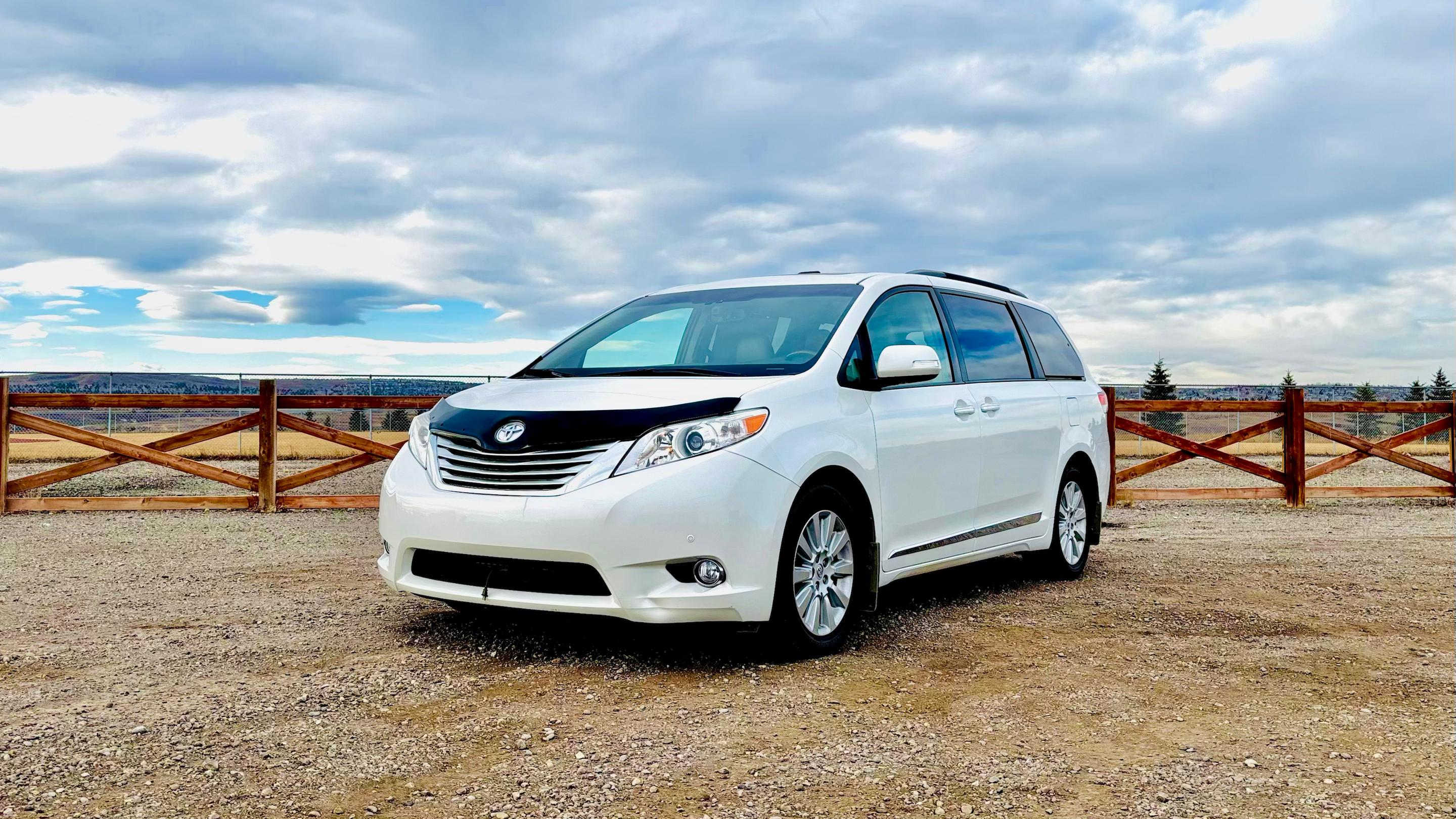Toyota Sienna 2014 in Calgary, AB