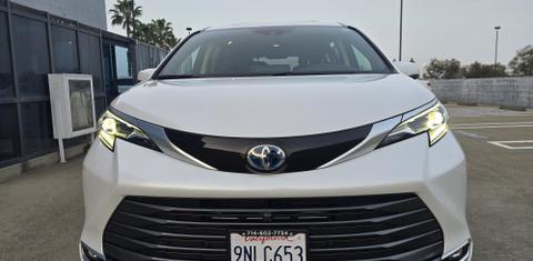 Toyota Sienna 2024
