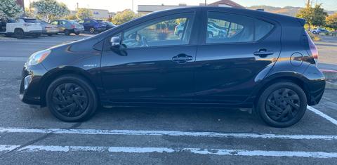 Toyota Prius c 2016