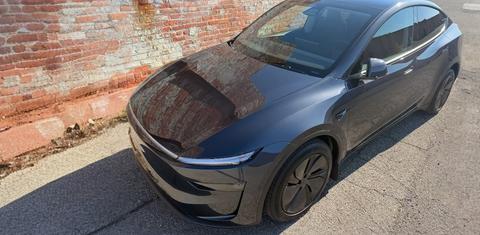 Tesla Model Y 2026