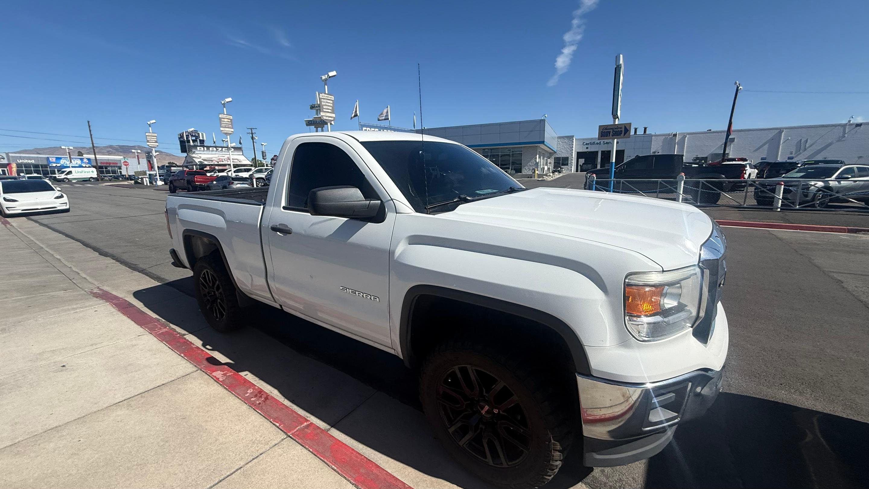 GMC Sierra 1500 2015 in 