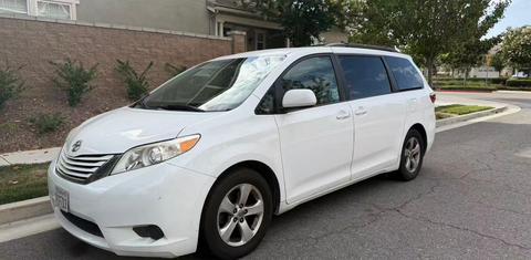 Toyota Sienna 2015