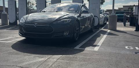 Tesla Model S 2015
