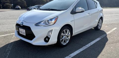 Toyota Prius c 2015