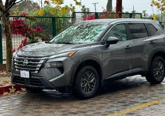 Nissan Rogue car